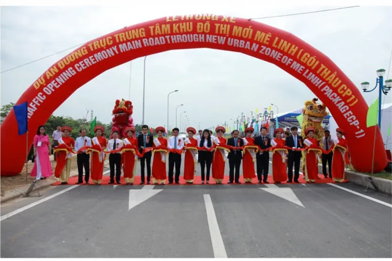 Lễ thông xe dự án xây dựng Đường trục trung tâm khu đô thị mới Mê Linh